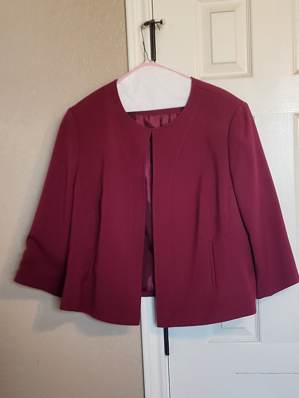Tahari Arthur Lavine Women’s Burgandy Open-Front Jacket